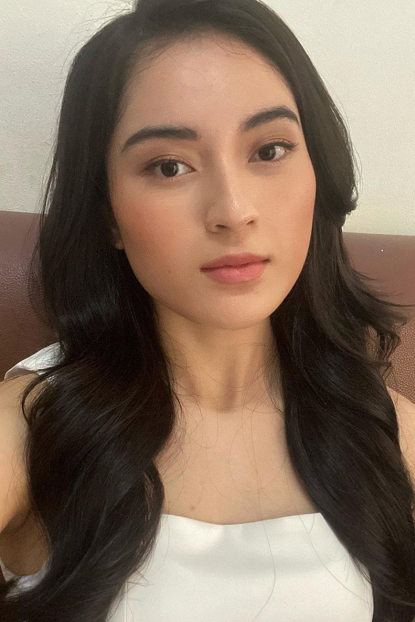 Sarah Felicia as Miss Lin / Lina in Do You See What I See