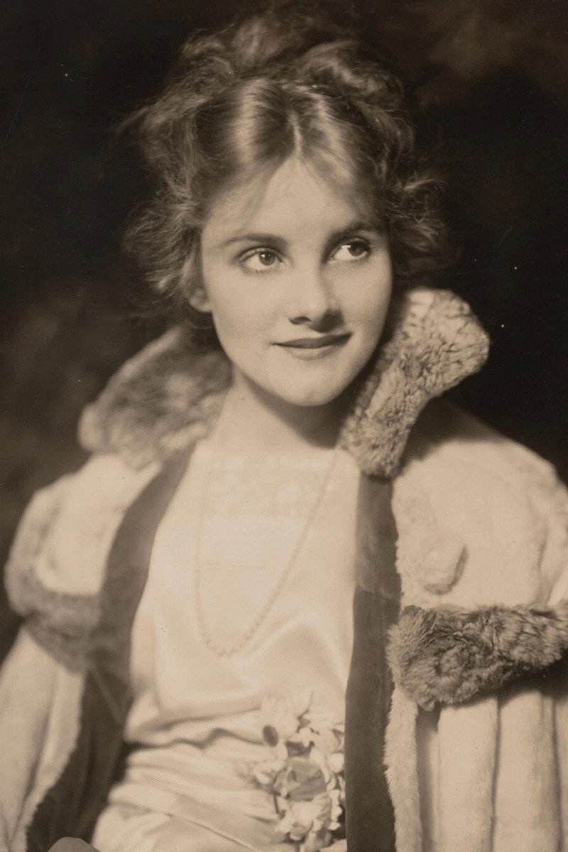 Jeanne Eagels as Yvonne in Jealousy