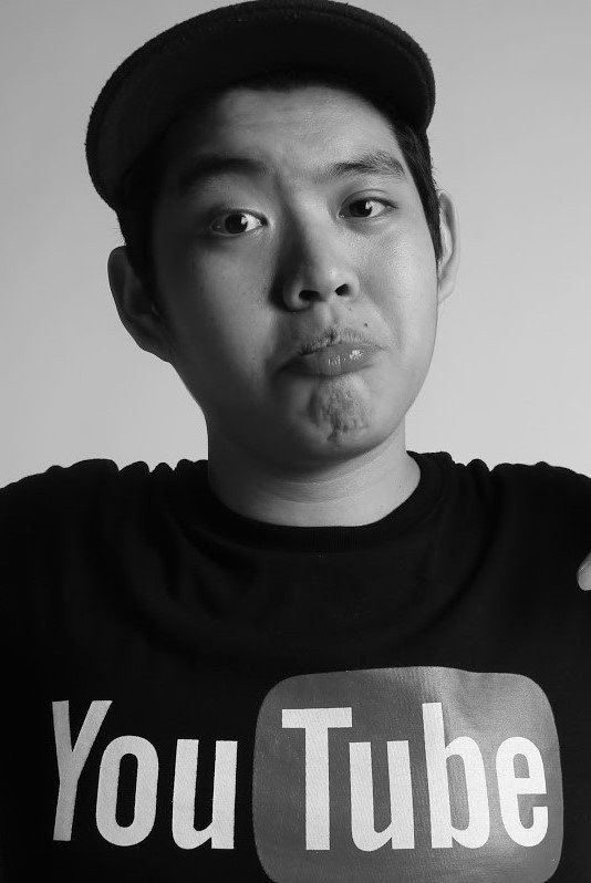 Tommy Limmm as Tama in Kitab Kencan