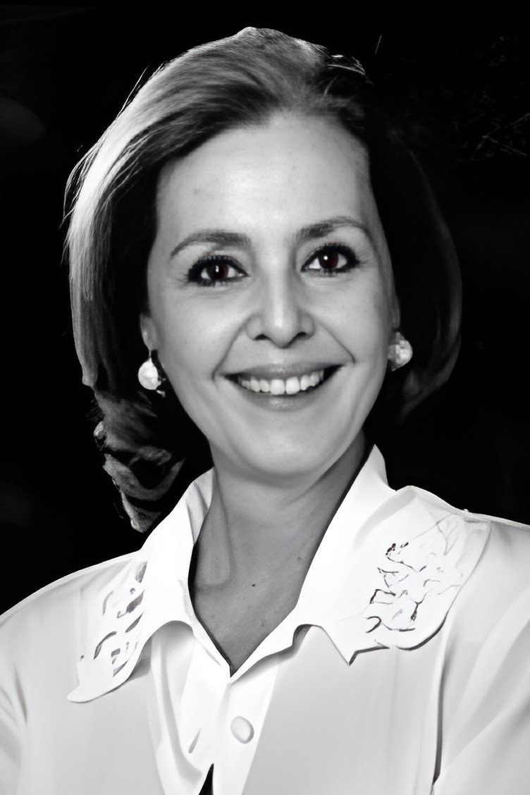 María José Alfonso as Amparo in Sleep, Sleep, My Love