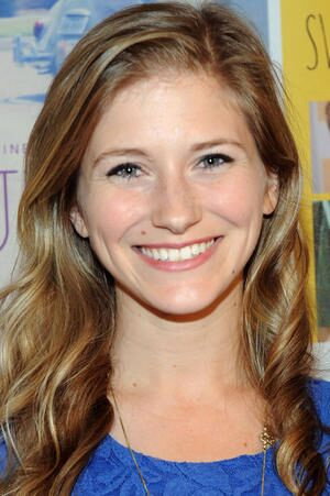 Allie Gallerani as Kim in Cortex