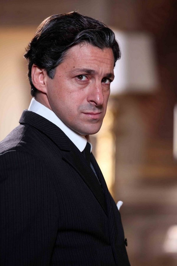 Yari Gugliucci as Dottor Salini in A Dream House Nightmare