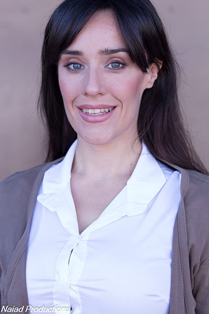 Silvia Bottini as Customer at the restaurant in Only You
