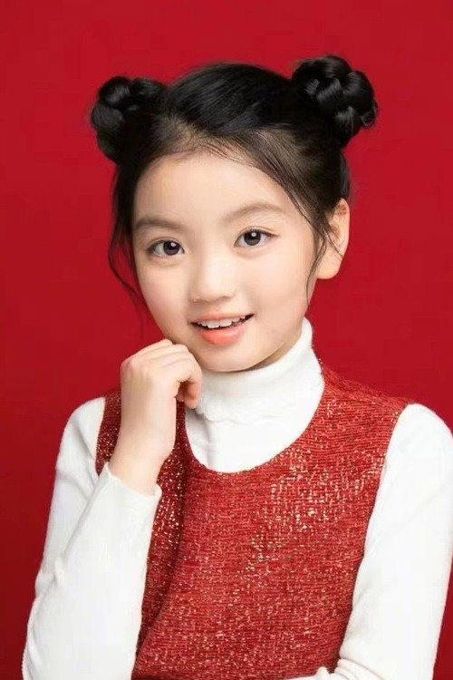 Cui Ya Han as Wang Xiaolei in 欢喜一家人