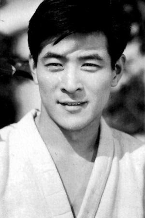 菅原謙次 as Sentarô Shôji in Flame and the Code