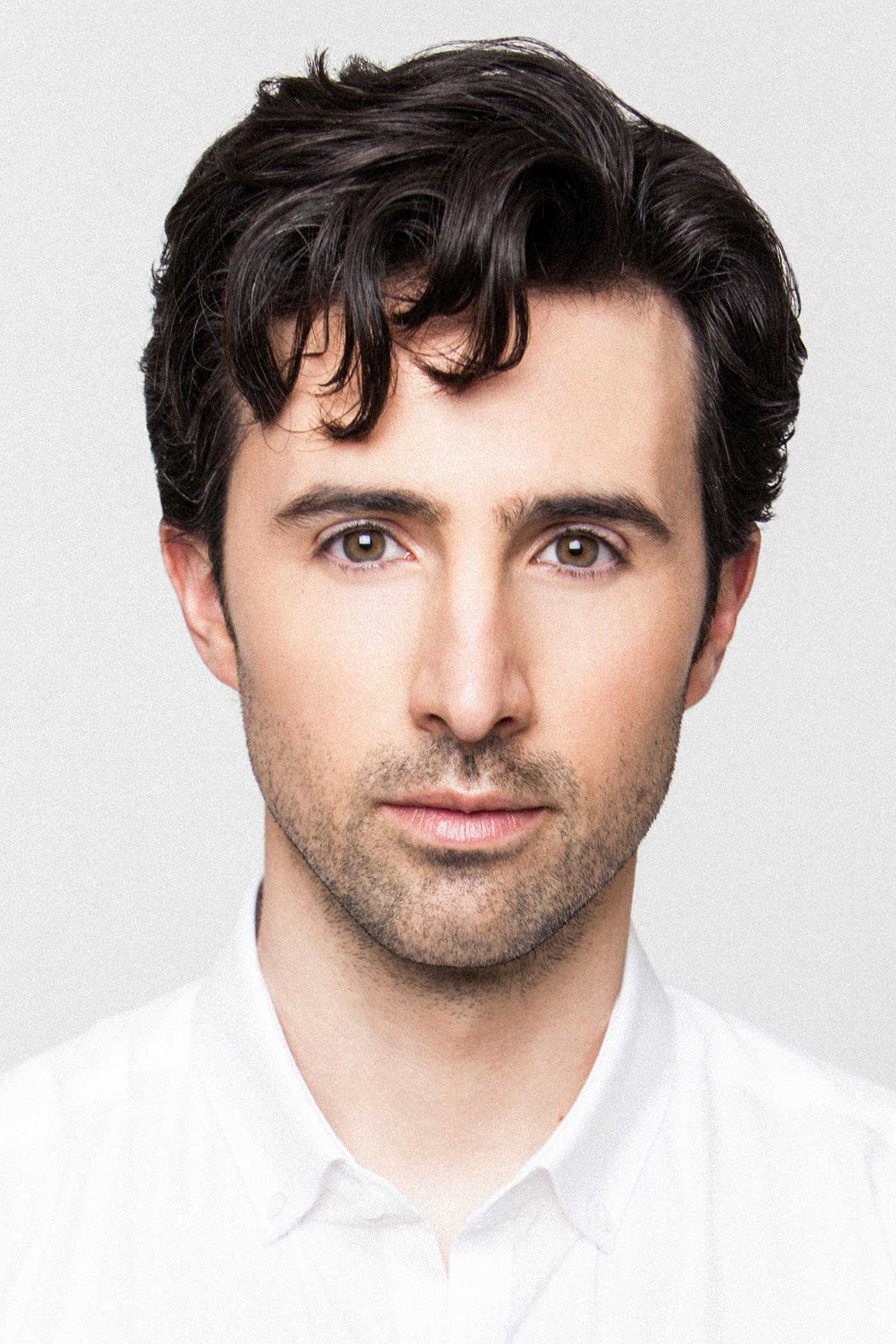 Josh Zuckerman as Pony (voice) in Locura Animal: It's Pony