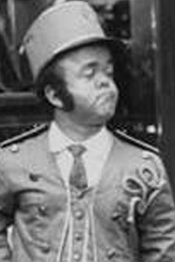 Oscar Carmelo Milazzo as Carmen in Soñar, soñar