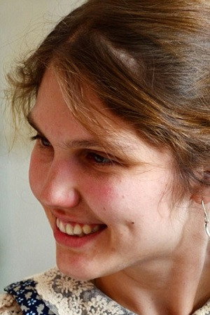 Ярослава Пулинович as angel in Angels of Revolution