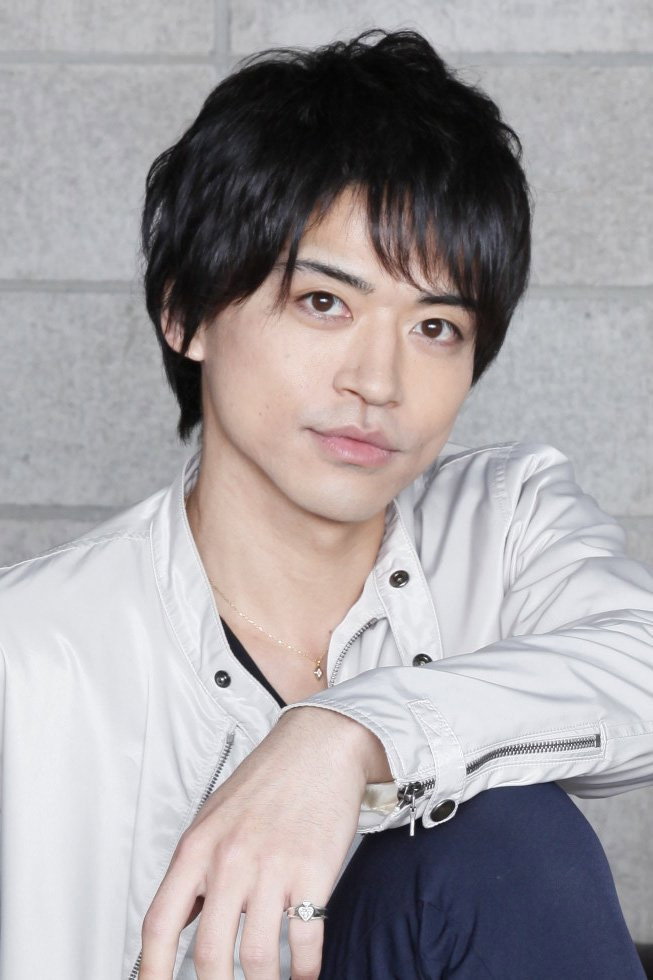 長谷川芳明 as Tetsuya Mikami (voice) in Engage Kiss