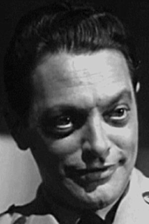 Bernard Kates as Heller in The Super Cops