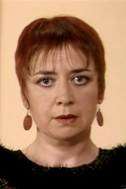Галина Чернобаева as Chief accountant in Tolya