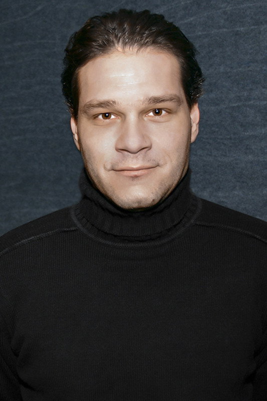 Selmeczi Roland as Stefán in Pumpheads