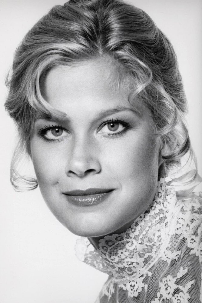 Susan Buckner as Vicky in Deadly Blessing