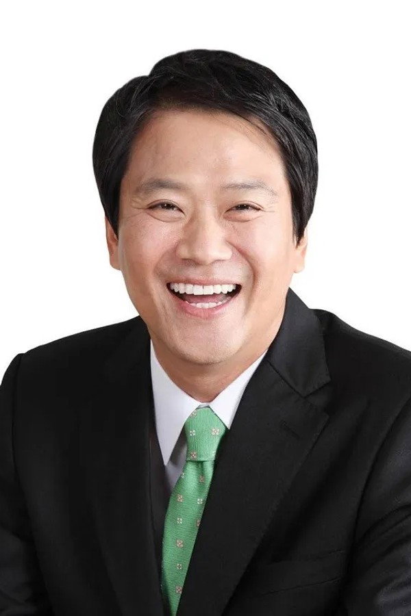 임종석 as Self in 거대한 대화