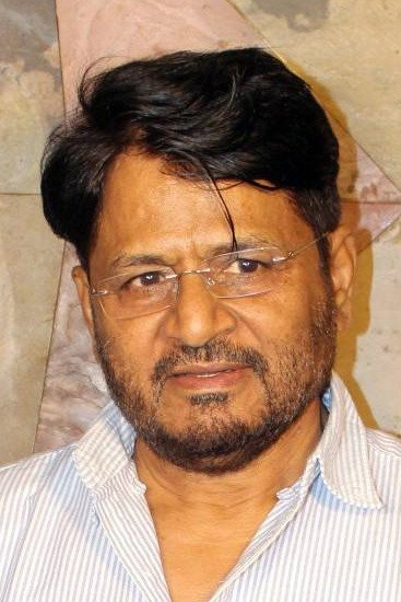 Raghubir Yadav as Ram Sharan in Rui Ka Bojh
