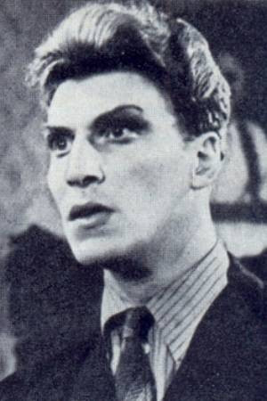 Александр Эстрин as Шваркюнстлер, колдун и чернокнижник in The Ghost of the City of Eulenberg