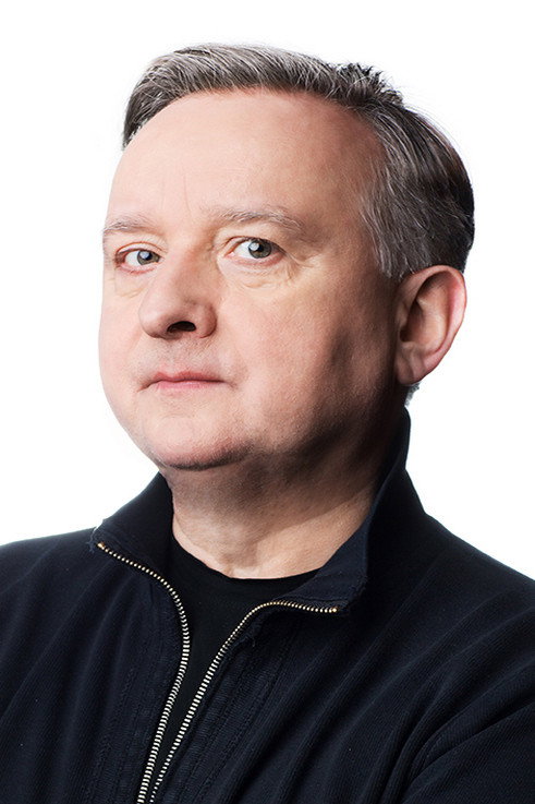 Zbigniew Konopka as Assistant to detective in Zero