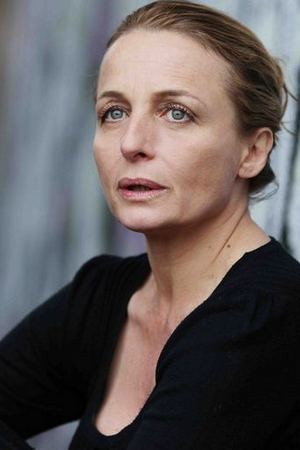 Elisabetta De Vito as Clara in The Nest