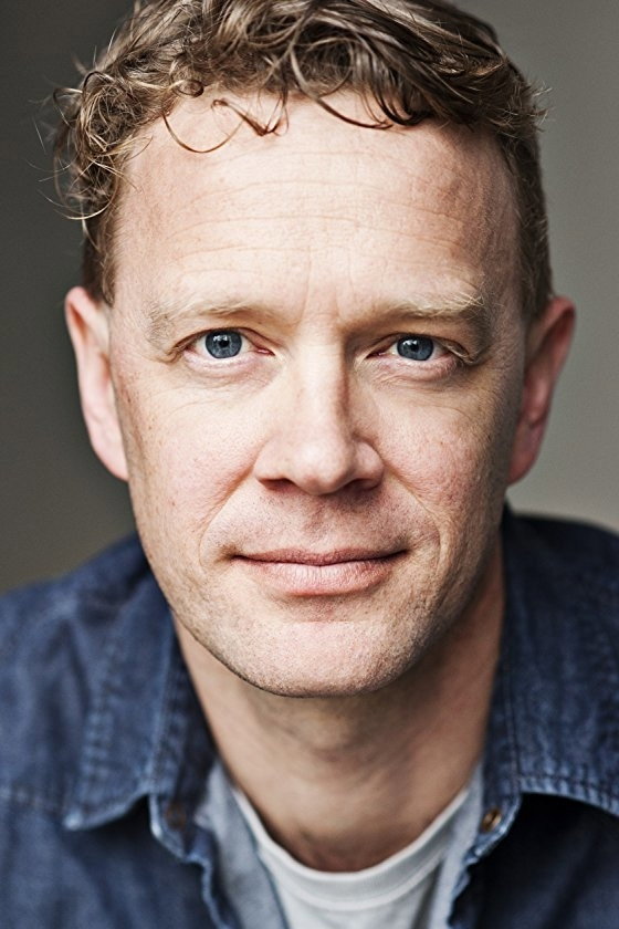 Alex Avery as Mike Potter in Origin