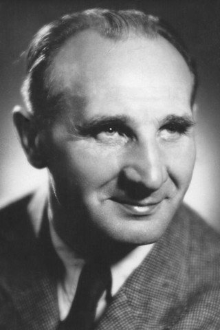 Jaroslav Vojta as Josef Doubrava in Srdce na kolejích