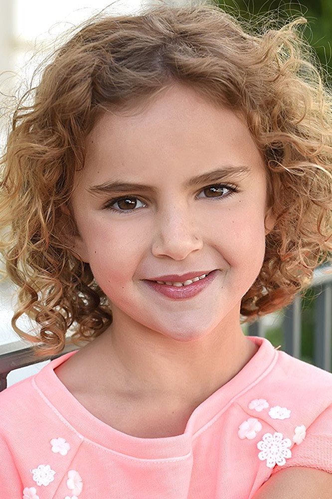 Lexy Kolker as Granddaughter Lily in The Little Mermaid