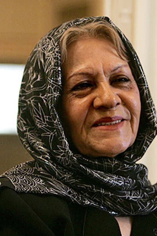 Mehri Vadadian as Reza's Mother in Reza Haft-Khat