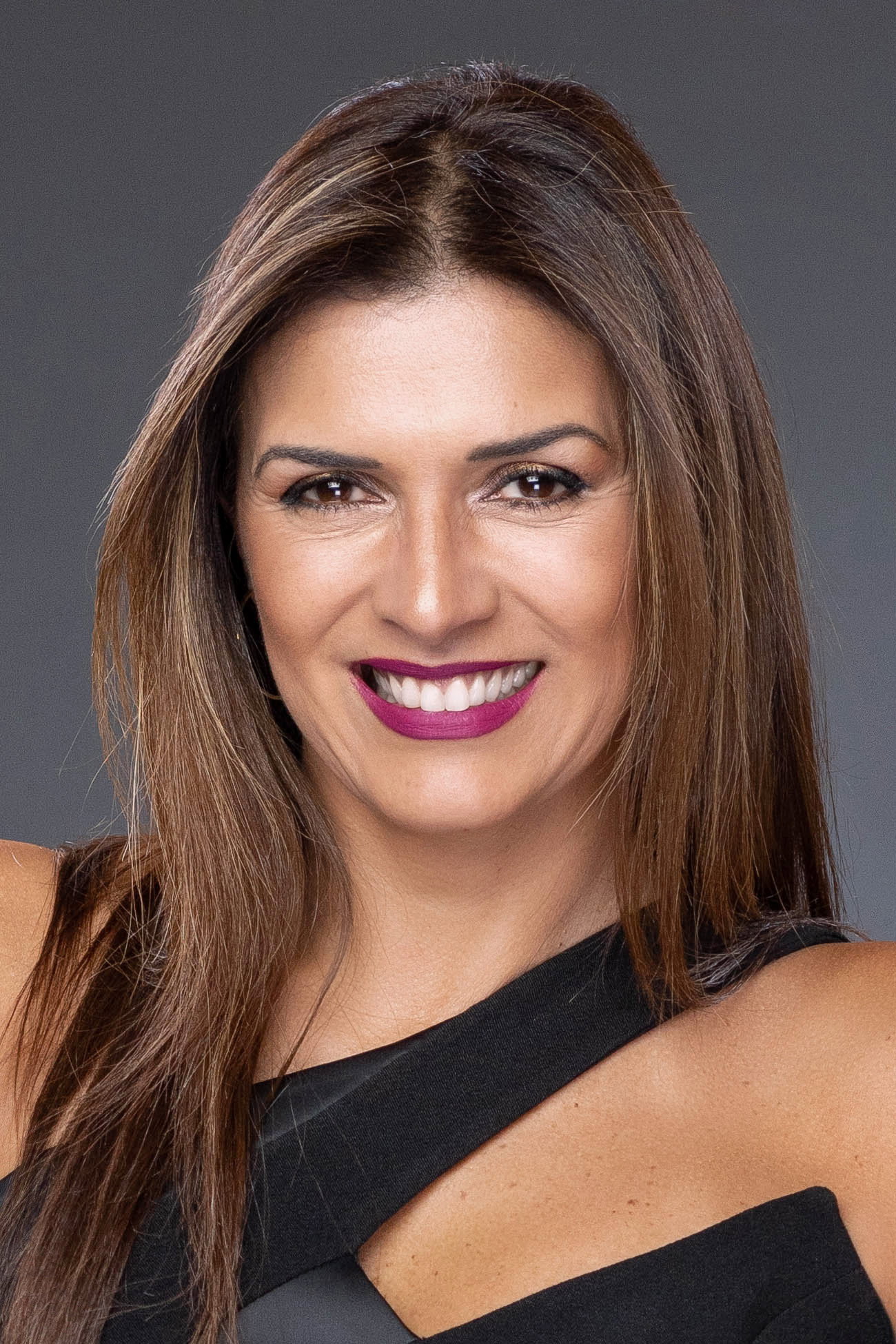 Ivette Vergara as Self - Presenter in Festival del Huaso de Olmué