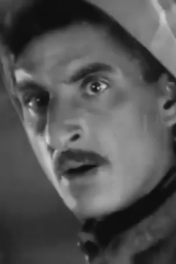 გიორგი გაბელაშვილი as Victor in Past Summer