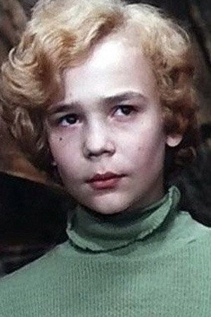 Владимир Торсуев as Электроник in The Adventures of the Electronic