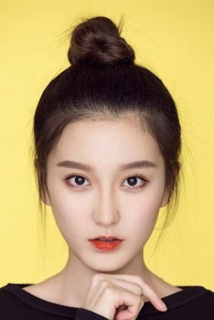 Jin YoMi as Li Erhuan in The Jade Goddess of the Supreme Emei