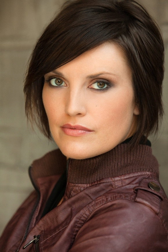 Jhey Castles as Molly Dunn in San Andreas Quake