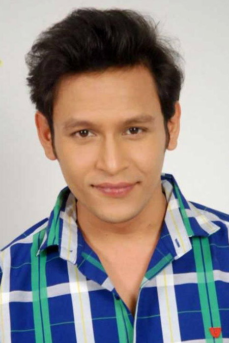 Abhishek Rawat as Manav Bajpayee in Kaamnaa