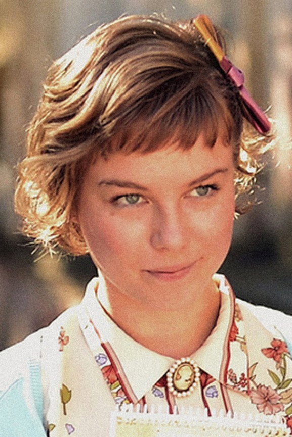 Alma García as Lila in Lila