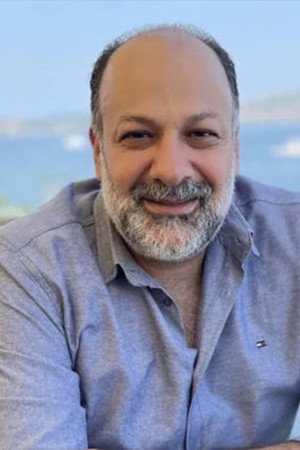 Shadi Zeidan as نذير in Jinn Alley