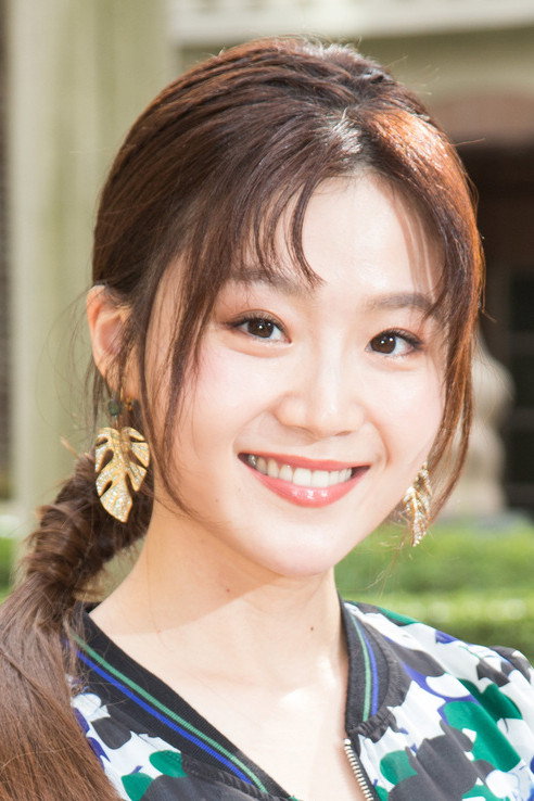 楊小黎 as Jiang Hsiu Yu in The Love Story in Banana Orchard