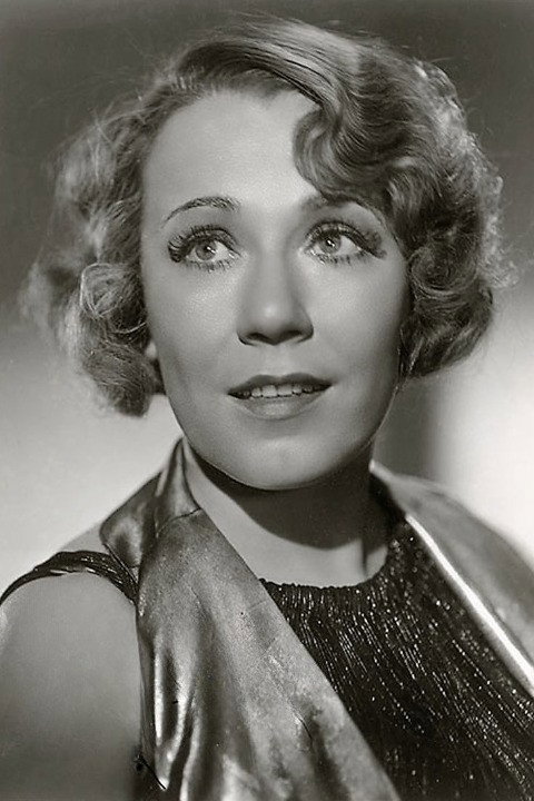 Louise Fazenda as Bea Sorenson in Main Street