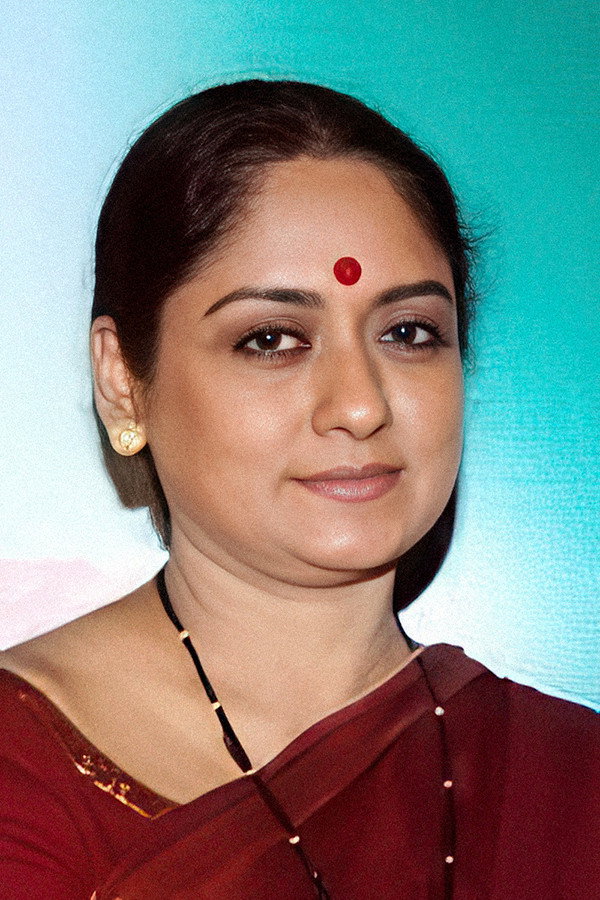 Rameshwari Talluri as Mrs. Trivedi in Bunty Aur Babli