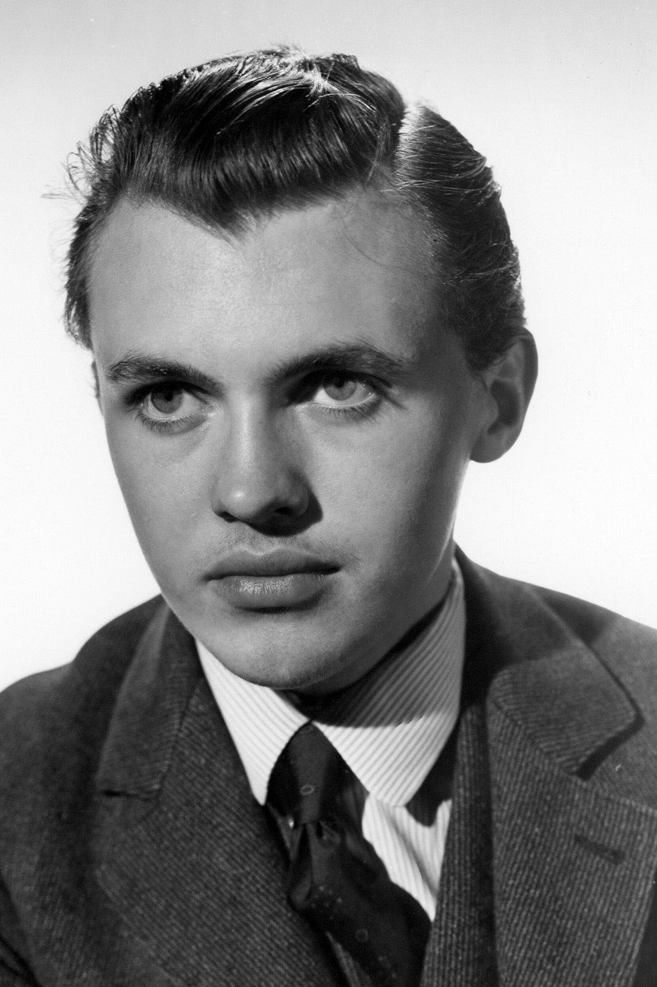 Terry Kilburn as Seymour in The Challenge
