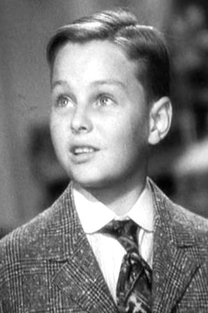 Ronnie Cosby as Kit in Next Time We Love