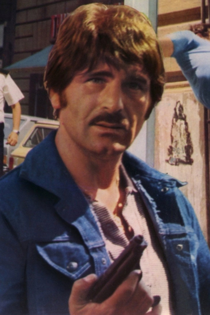 Enzo Pulcrano as Roberto in The Vallanzasca Band