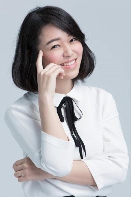 盛平 as Yu-Hsiu Huang in Close Your Eyes Before It's Dark