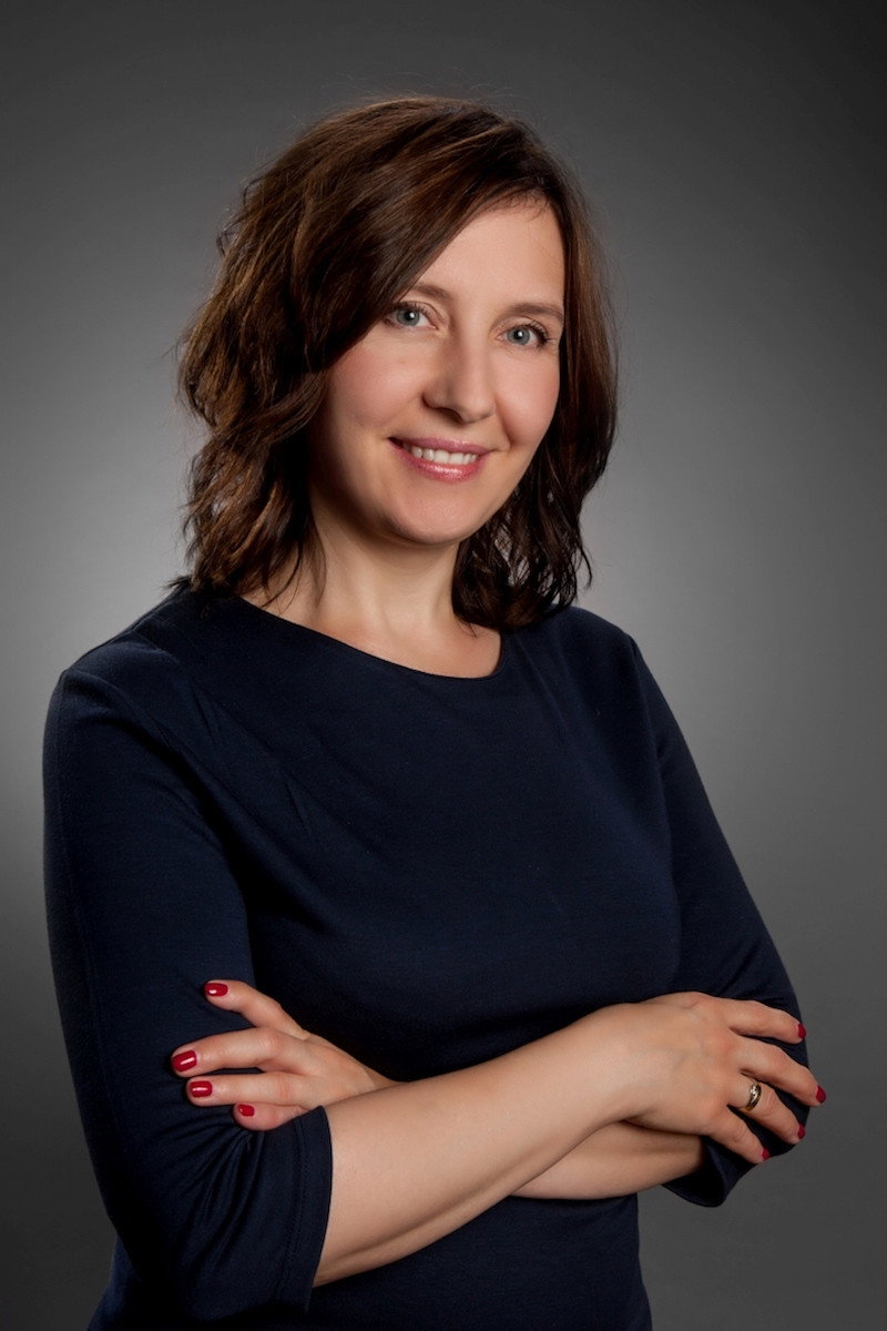 Monika Malinowska as Elisa Giannelli in Il Professore