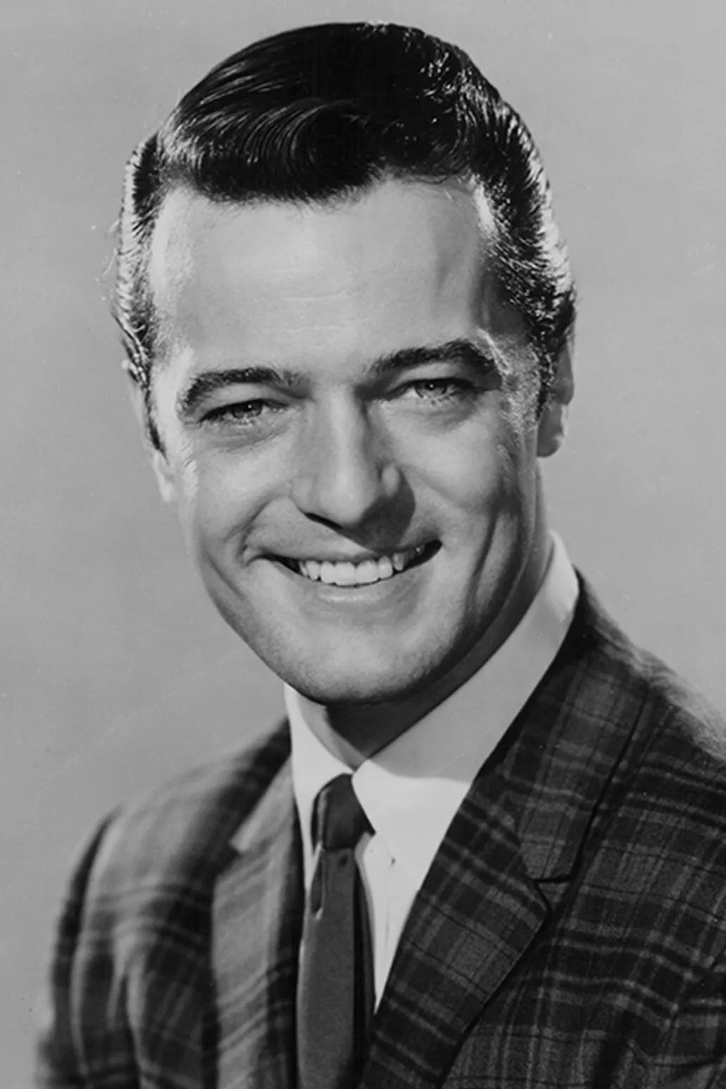 Robert Goulet as Self in My Favorite Broadway: The Love Songs
