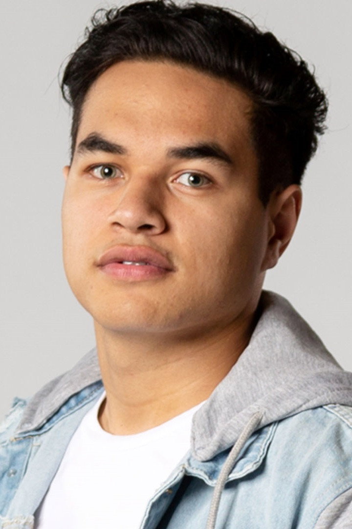 Lionel Wellington as Tai Roberts in Head High