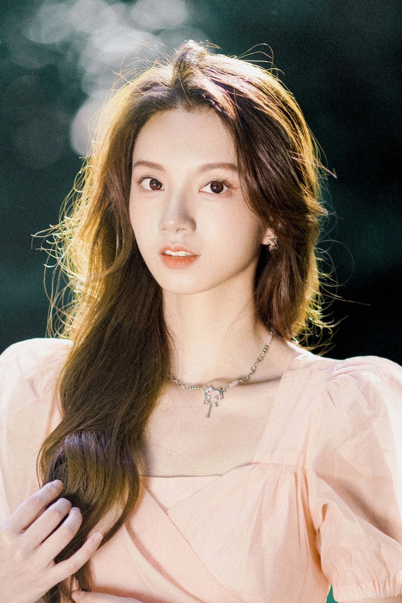 Zhuang Yi Han as Lin Xiaotong in Ready For Love?