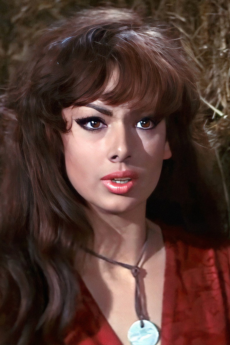 Monika Brugger as Irena in Suchen Sie Dr. Suk!