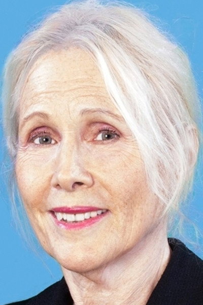 Sandy Mansson as White Lady in Zarina