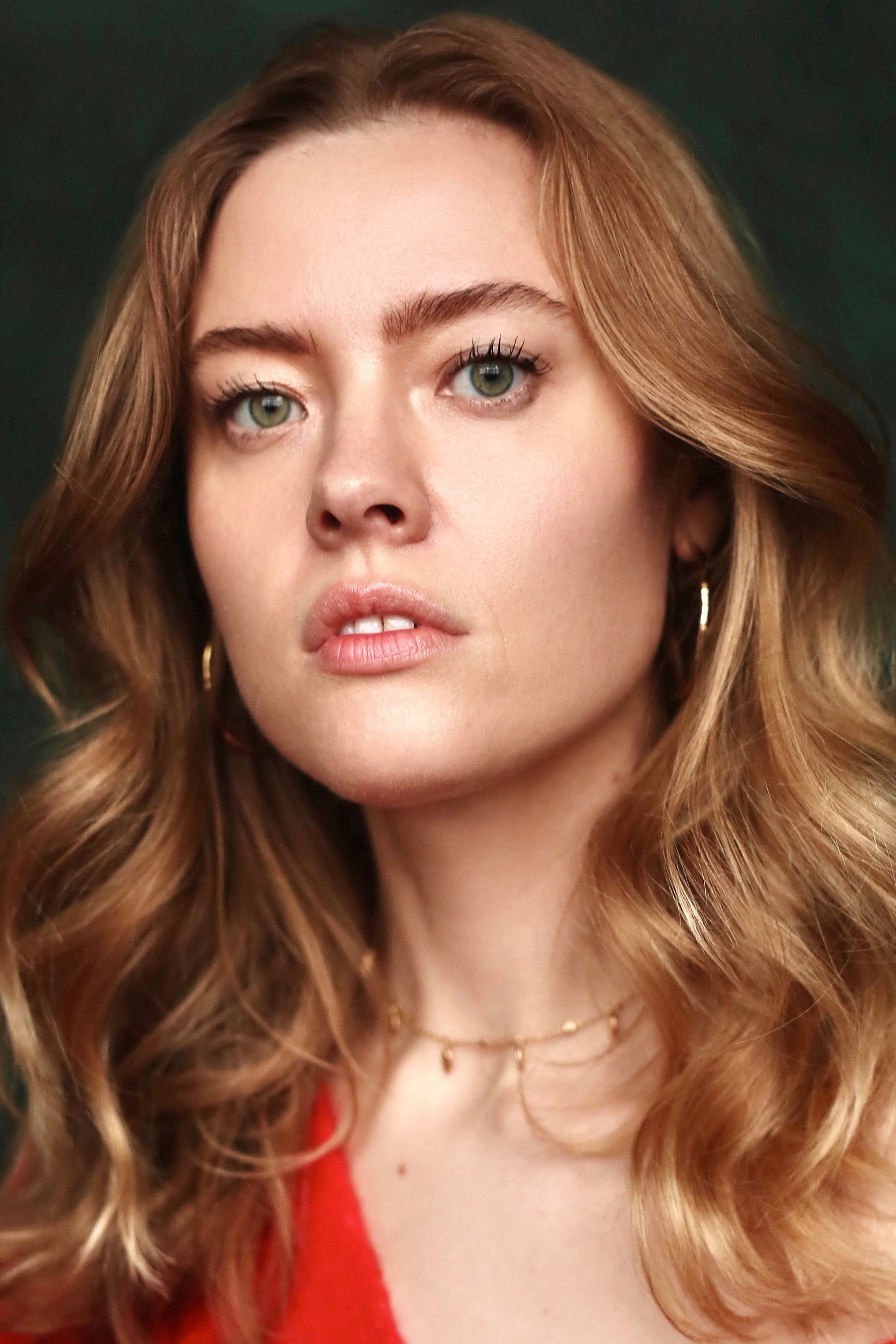 Jennifer English as Quinn in Divine Intervention