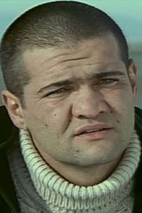 Emanuel Bevilacqua as Self in Se c’è un aldilà sono fottuto - Vita e cinema di Claudio Caligari