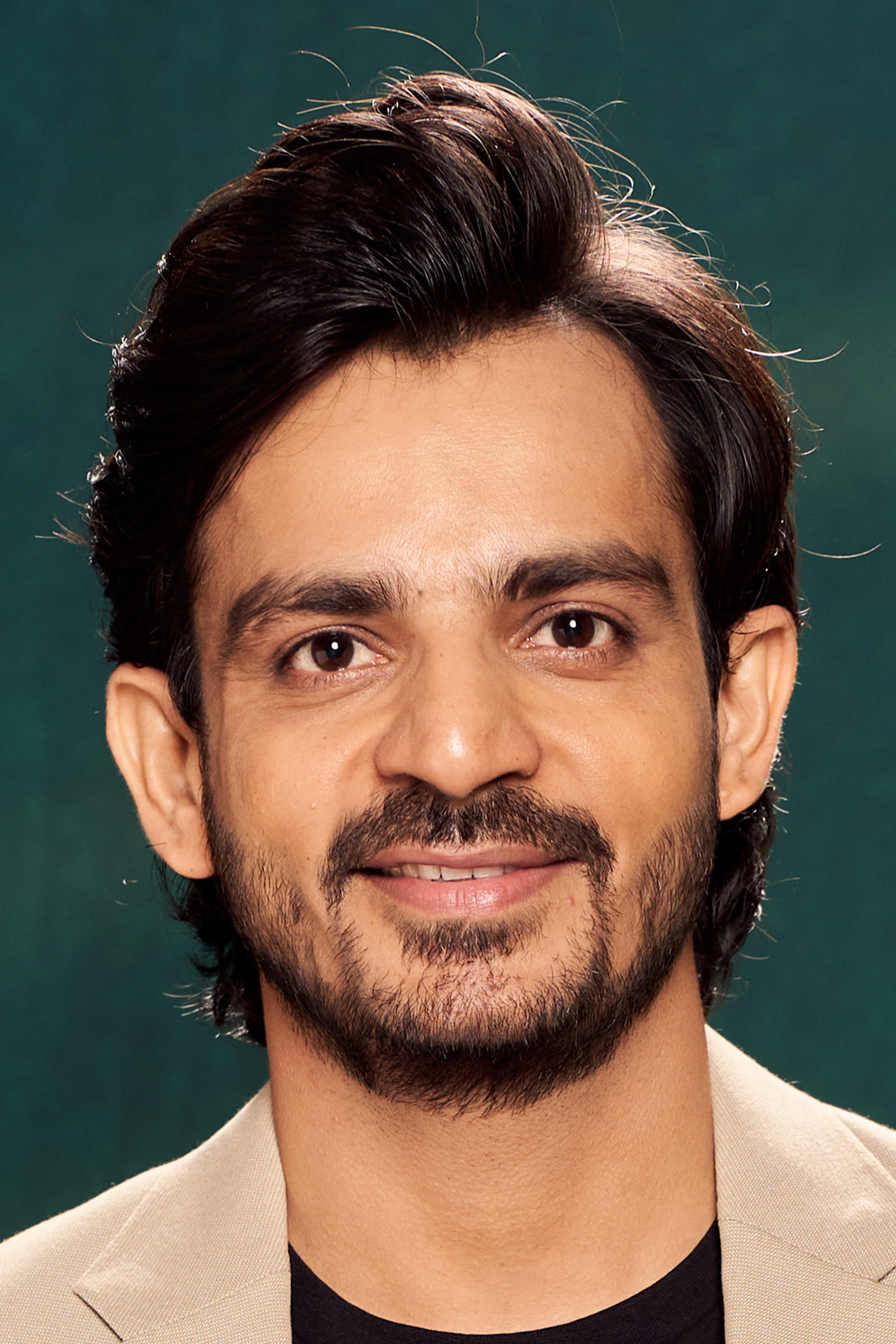 Anshumaan Pushkar as Sujoy Sarkar in Dragon